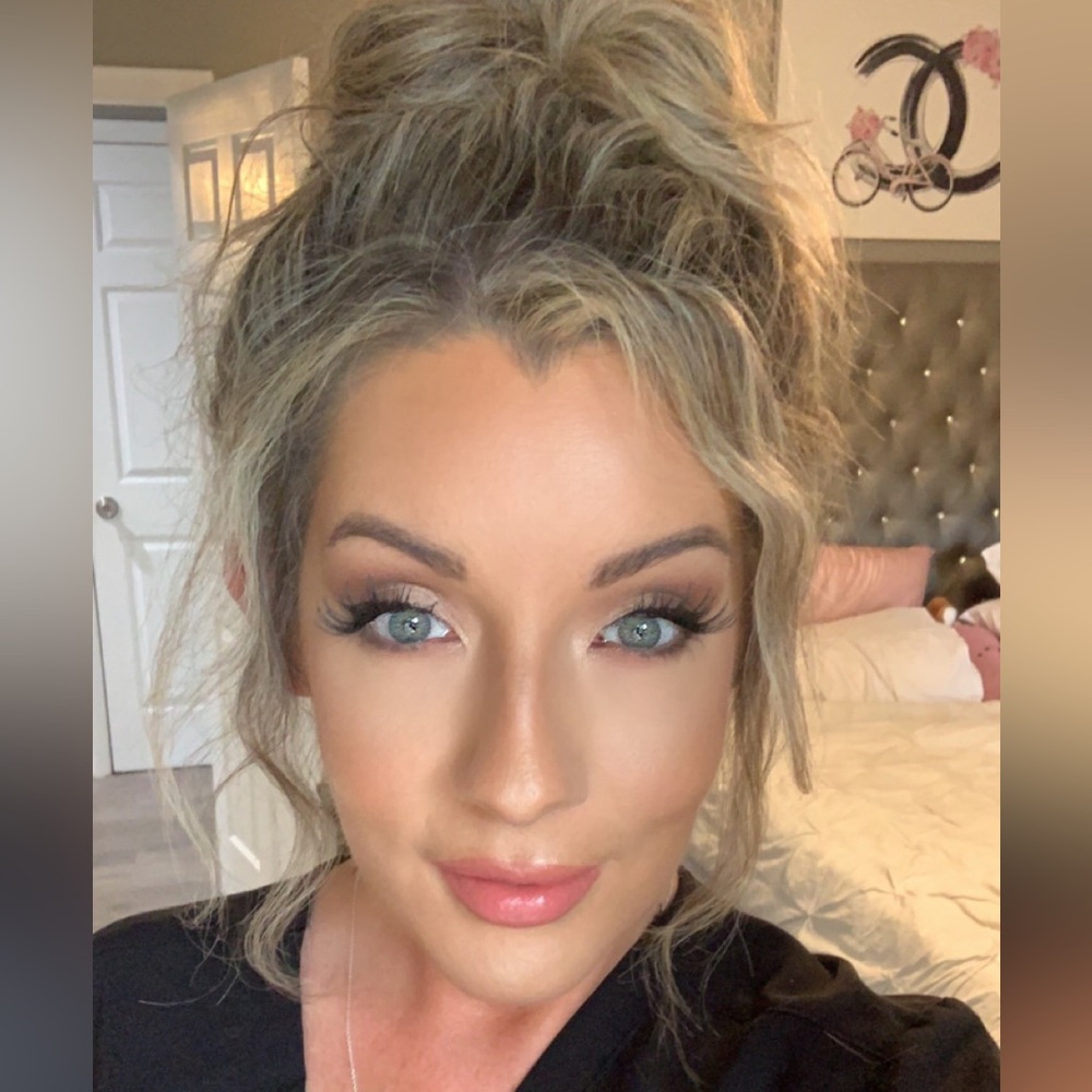 Meet your Posher, Gina